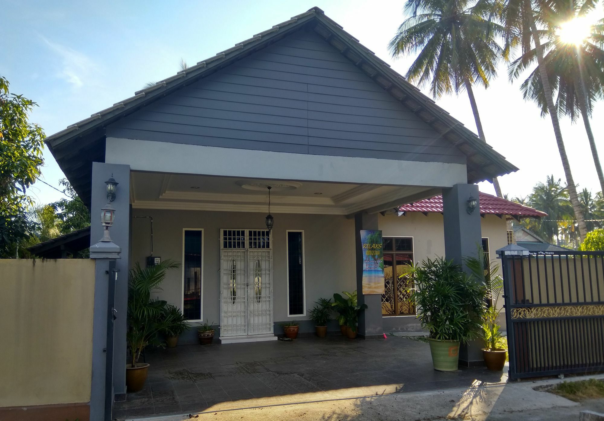 Relaxs Homestay Кота-Бару Екстер'єр фото
